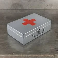 FIRST AID KIT ALUMINIUM BOX WITH KEY-XL